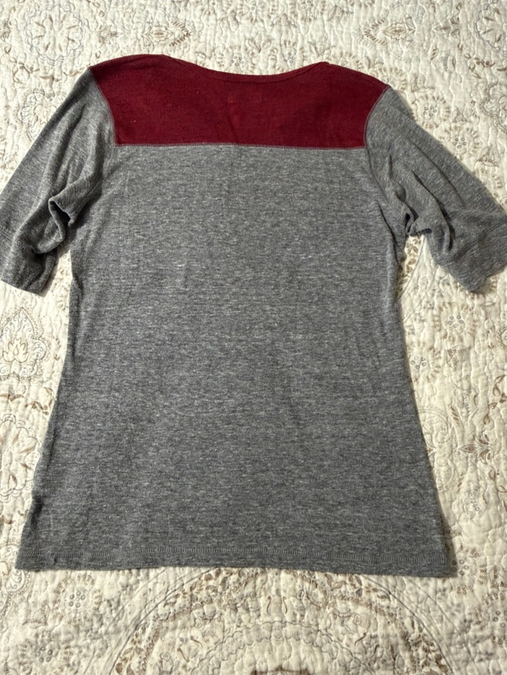 NFL Redskins Women's Team Apparel Burgundy Tee - size Large - Picture 3 of 3